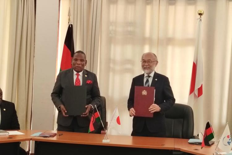 GOVERNMENT OF MALAWI GETS K4.4 BILLION FOR LILONGWE ROAD REHABILITATION EQUIPMENT FROM GOVERNMENT AND PEOPLE OF JAPAN
