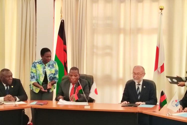 GOVERNMENT OF MALAWI GETS K4.4 BILLION FOR LILONGWE ROAD REHABILITATION EQUIPMENT FROM GOVERNMENT AND PEOPLE OF JAPAN